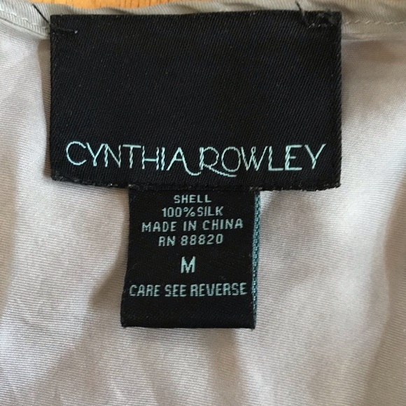 blouse - Picture 2 of 3